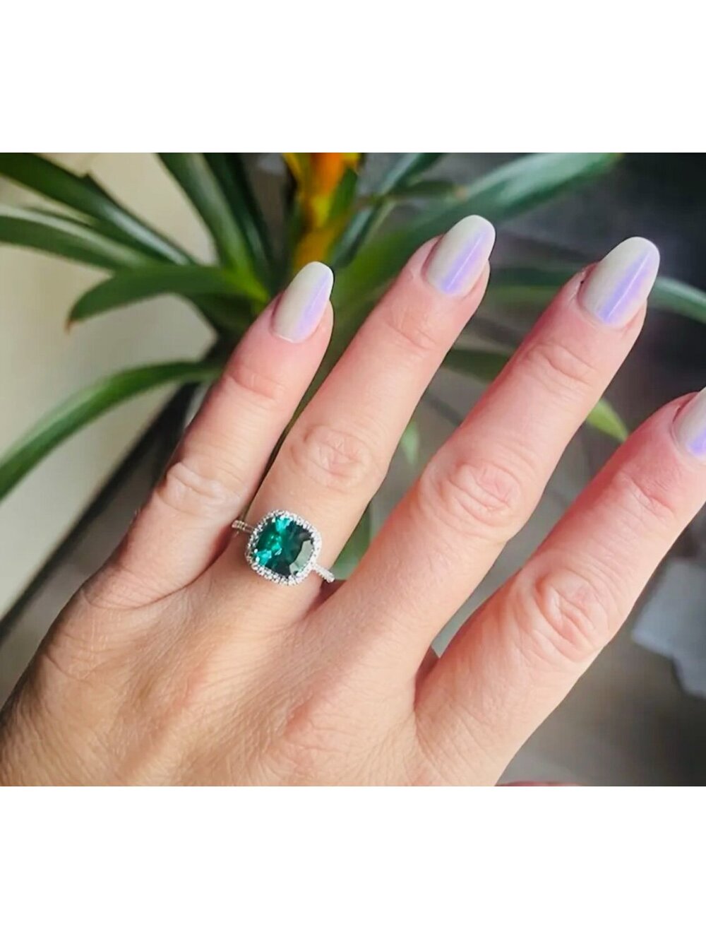 New - Gorgeous - White K Halo Design Zirconia Ring - Size 7